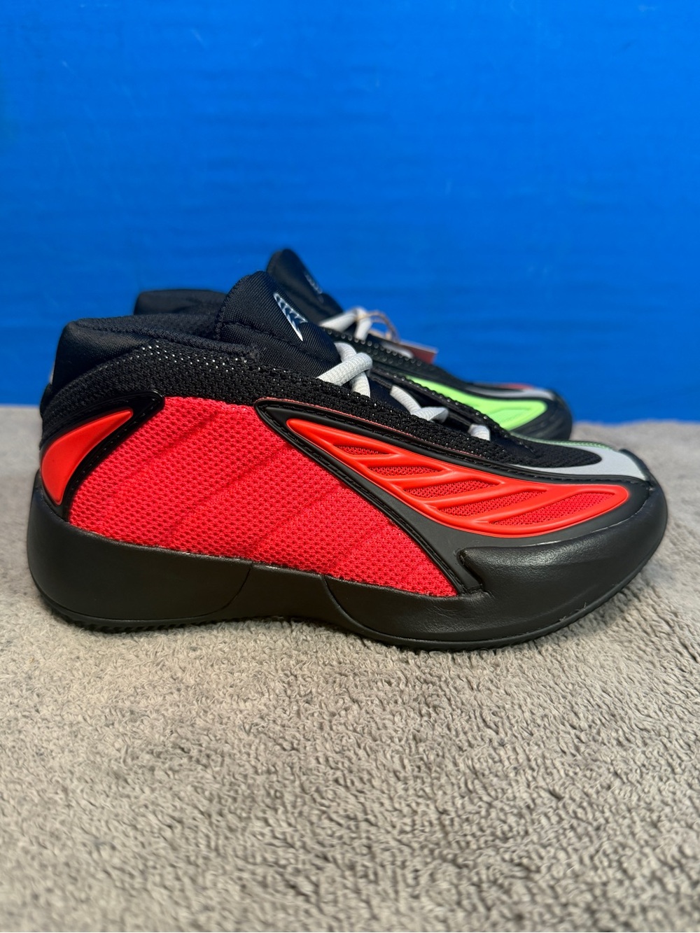 Adidas AE 2
Brand new - Picture 4 of 8
